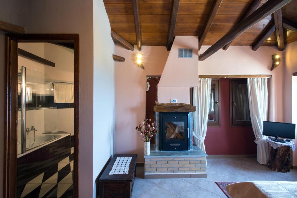 فندق Mansion Terpou Áyios Vlásios الغرفة الصورة
